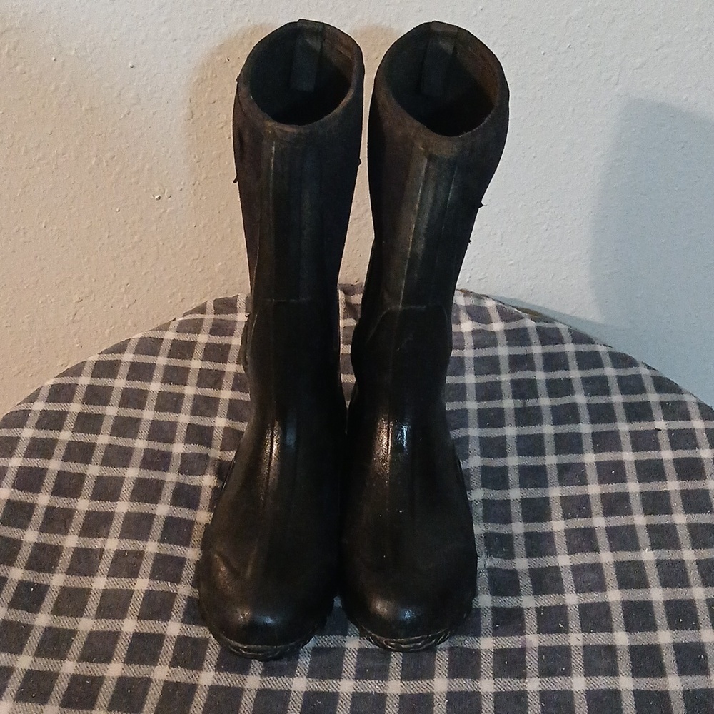 Black Tall Rain Boots: Women!